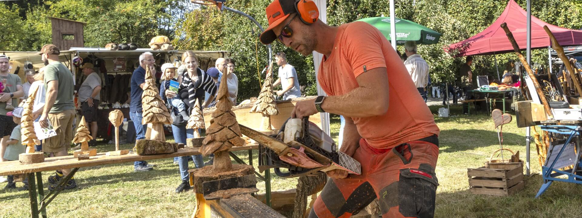 KG12_WildWaldfest_Schnitzkunst